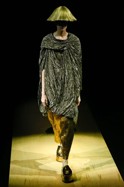 Look 47